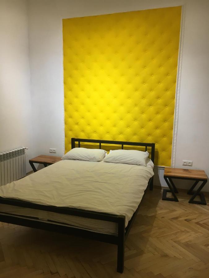 21/9 Baker Street Hostel Lviv Kültér fotó