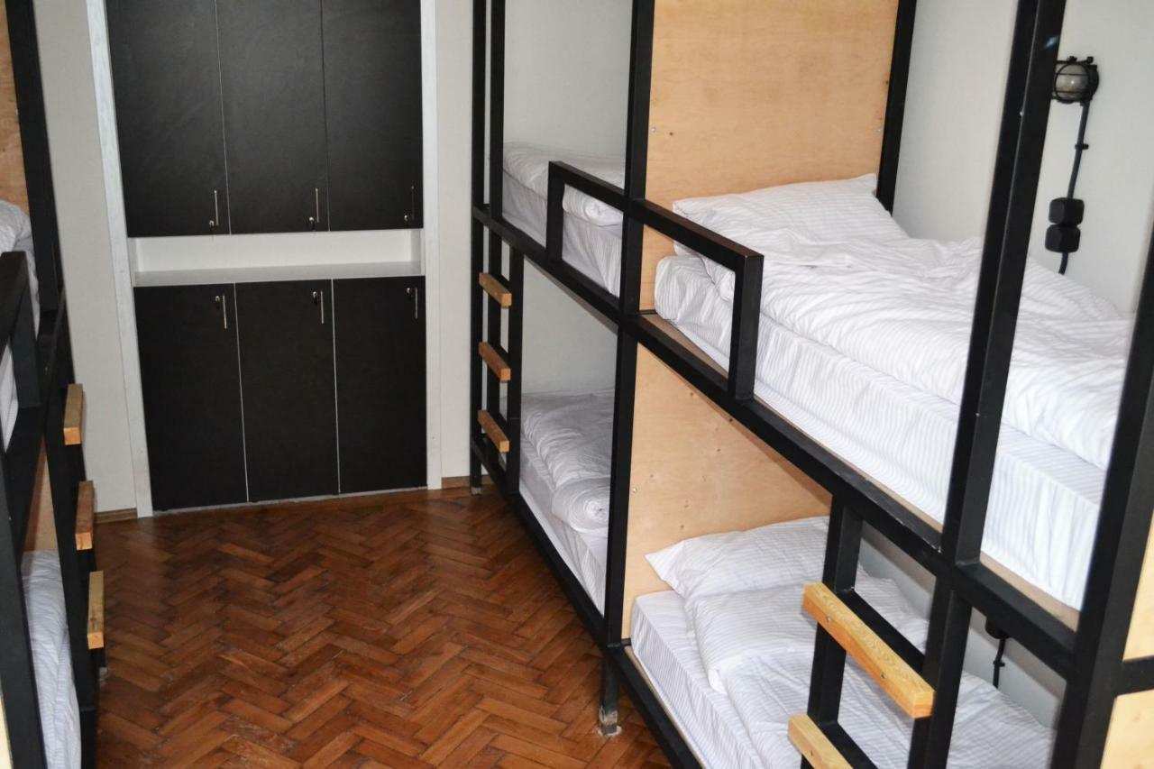 21/9 Baker Street Hostel Lviv Kültér fotó