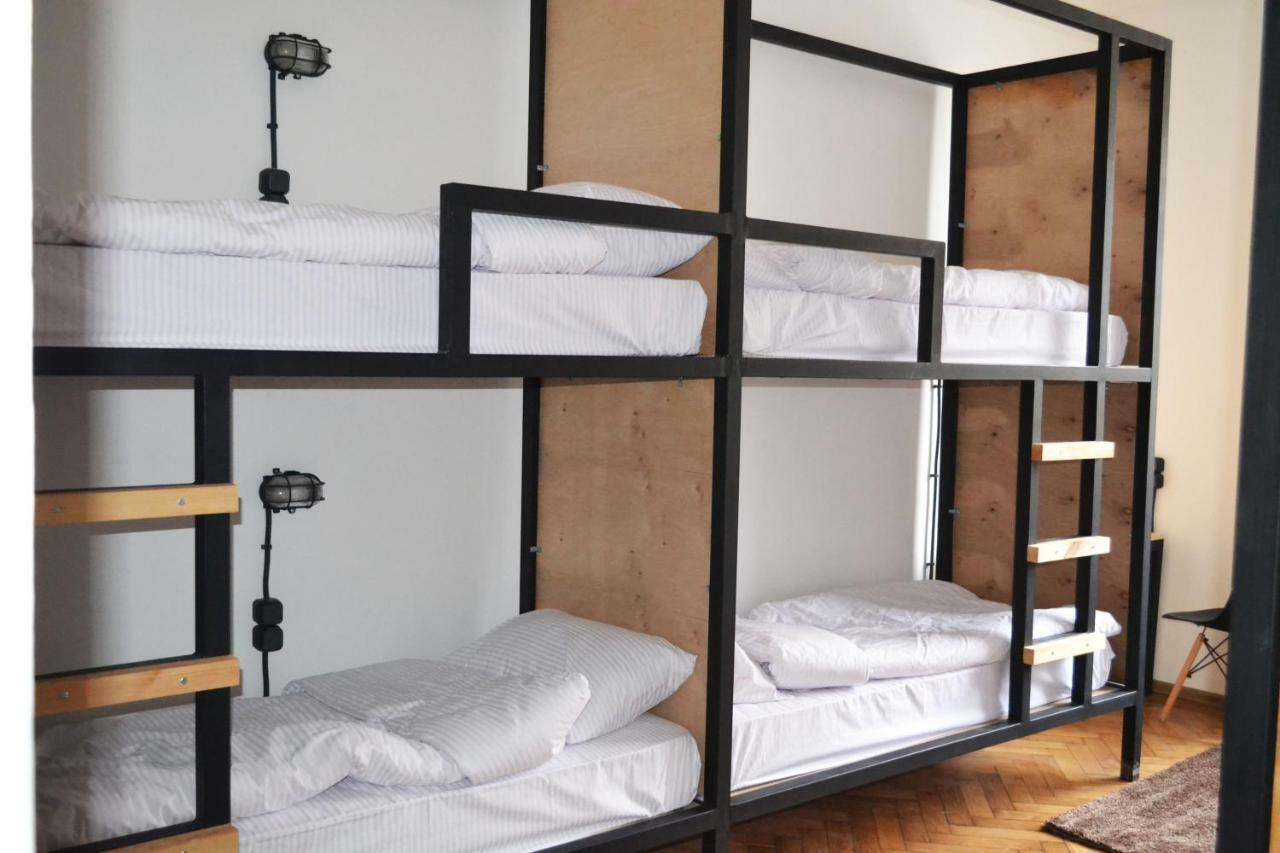 21/9 Baker Street Hostel Lviv Kültér fotó