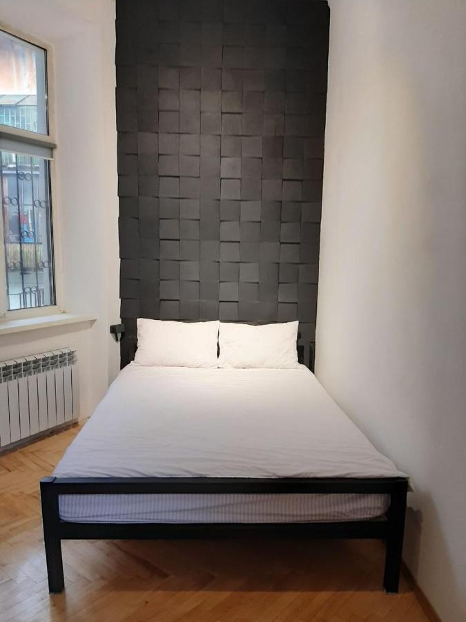21/9 Baker Street Hostel Lviv Kültér fotó